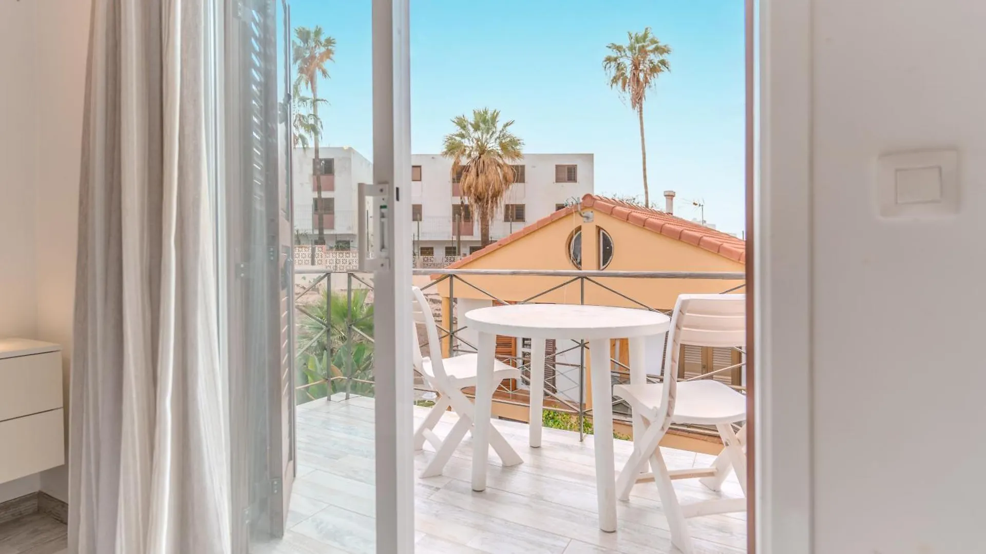 Renovated Villa In Las Americas Sea Coast Arona