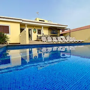  Villa Tinizara
